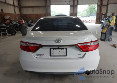 2016 Toyota Camry Se z USA, uszkodzony, nr VIN 4T1BF1FK9GU194273